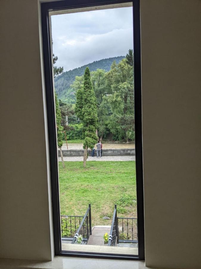 Riverside Borjomi Bagian luar foto